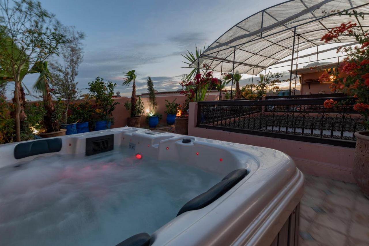 Riad Dar Merzouga Hammam&Jacuzzi Marrakesh Esterno foto